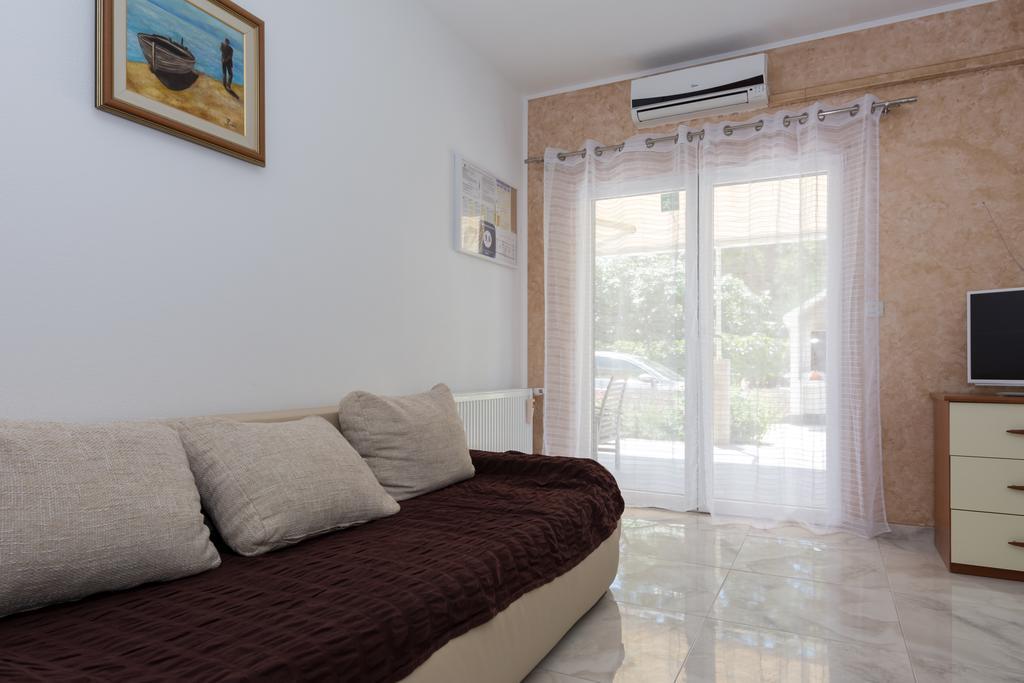 Villa Apartments Marko & Simun Kaštela Exterior foto