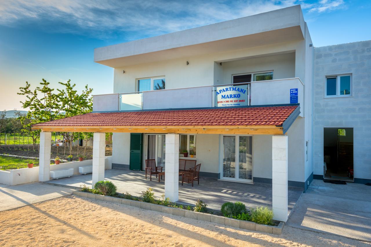 Villa Apartments Marko & Simun Kaštela Exterior foto